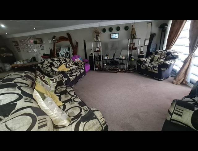 4 BEDROOM HOUSE FOR SALE IN SECUNDA